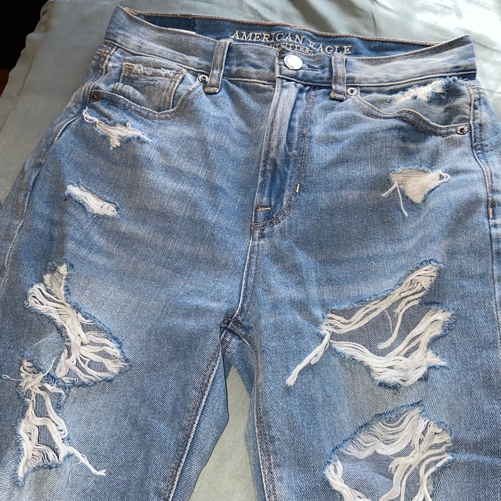 AE mom jean